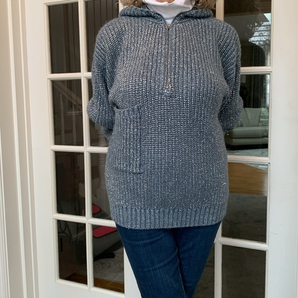 Half zip hooded pullover. - Picture 3 of 9